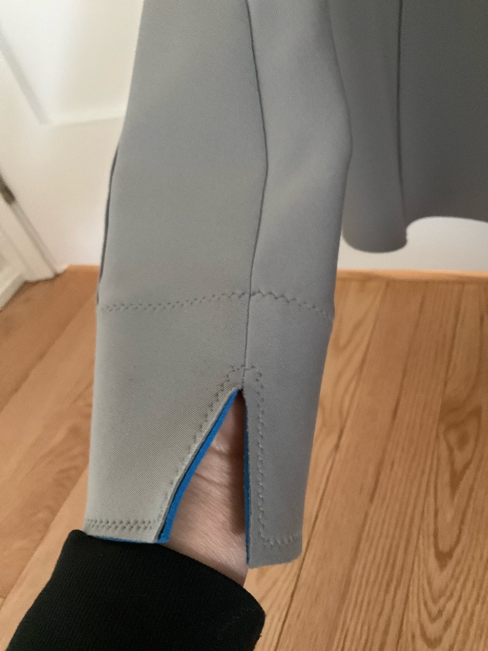 Final Price- No Offers! Marie Saint Pierre Minimalist Grey Women's Blazer Size 1 - Picture 5 of 8
